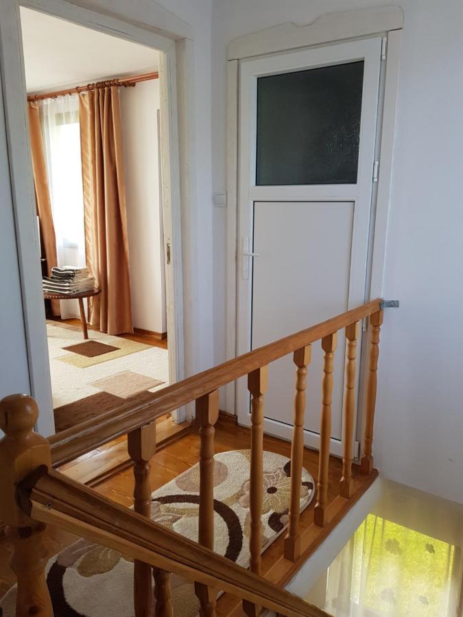 La Bunicu Villa Половраги Екстериор снимка